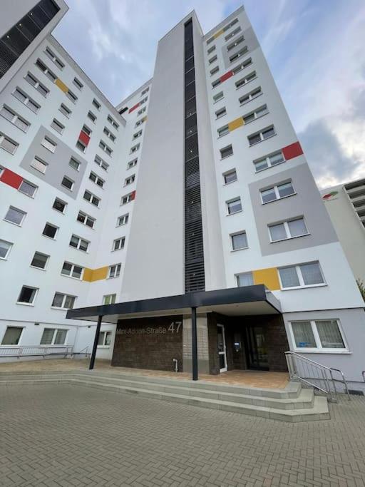 Max Appartements Neubrandenburg Exterior photo